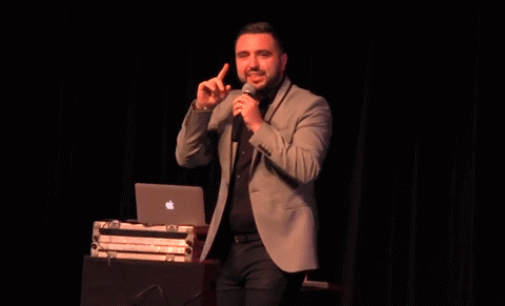 Mike Salazar en Cancún