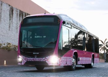 Llega el primer autobús eléctrico a la Riviera Maya.